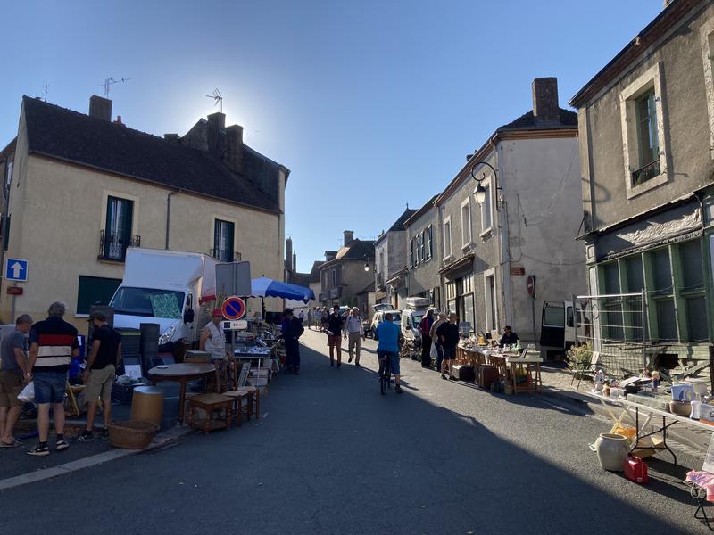 Vide Grenier Toulon Sur Arroux Ao T