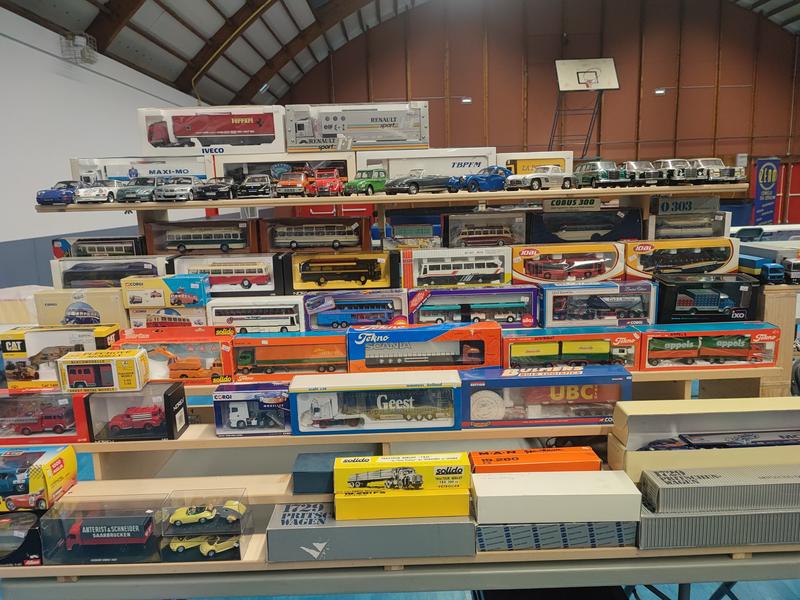 21ème bourse d échanges aux miniatures et jouets anciens Arelaune en