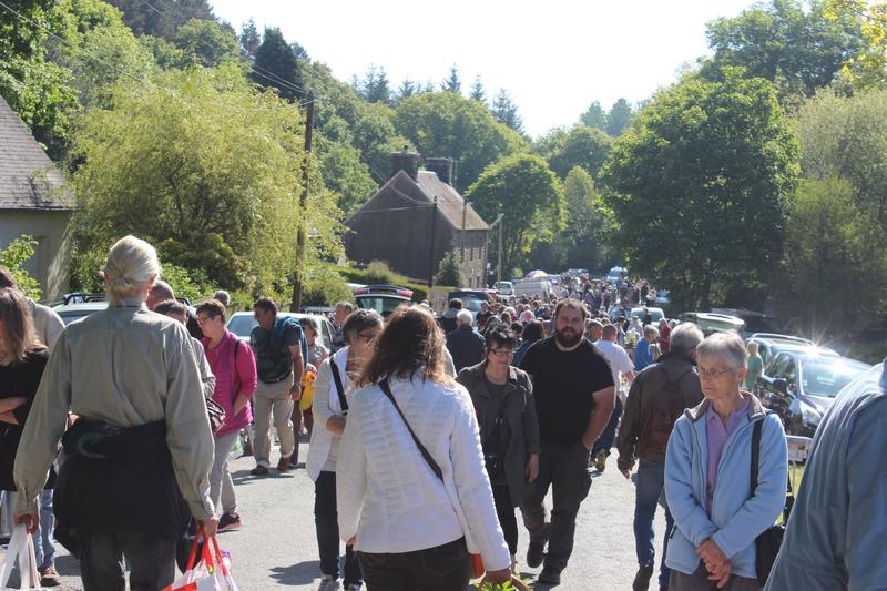  Vide  Grenier  et Petit March  Bulat  Pestivien  22160 