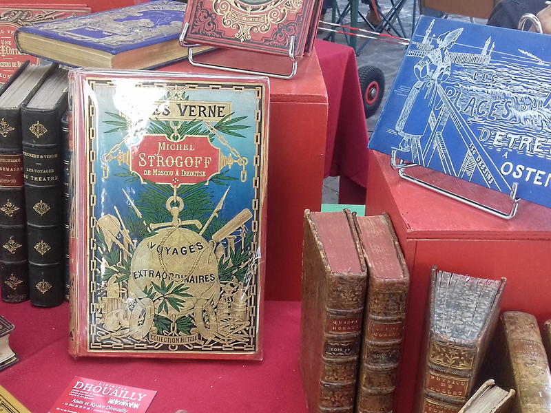 Marche Du Livre Ancien Et D Occasion Paris 75015 Hebdomadaire