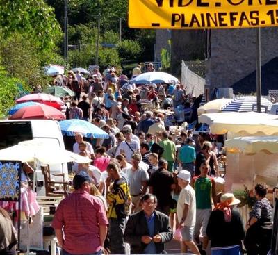 Brocante Et Vide Greniers Dans La Nivre Aujourd Hui