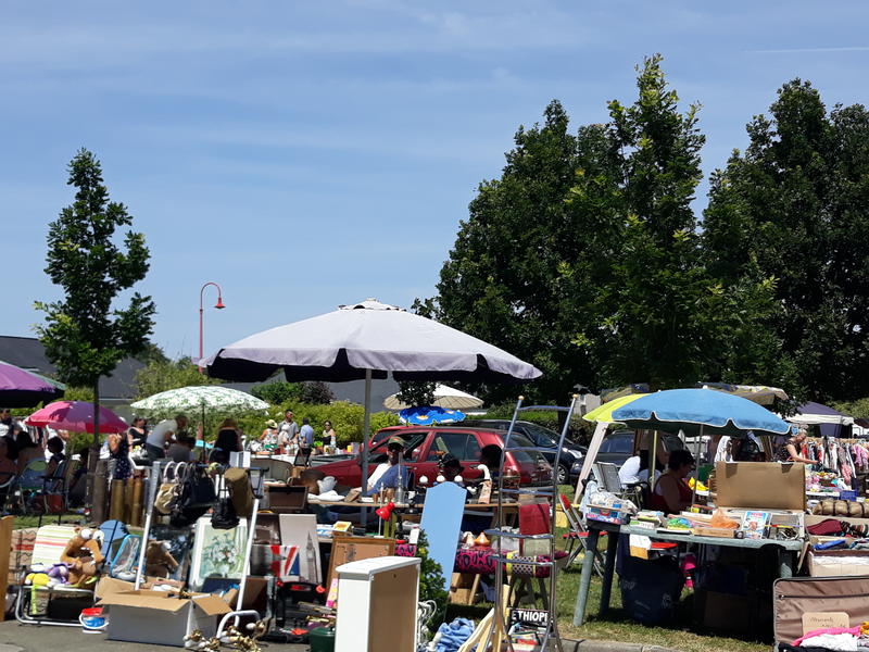 Grand vide grenier ChâteauGontier (53200) 02 Juillet 2023